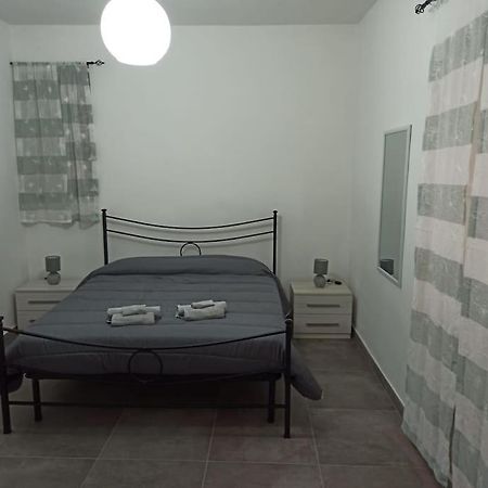 Intero Alloggio - Centro Storico - La Tana Di Aldo- 150 M Da Pepe In Grani Caiazzo Esterno foto